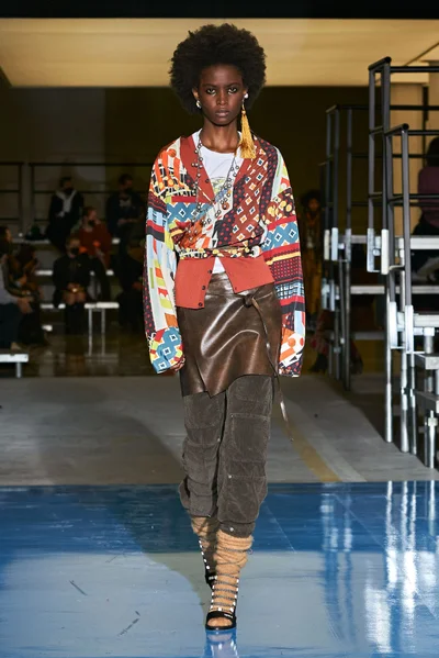 Look 24